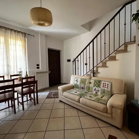 Casa Al Mare Vicino Roma Apartment *